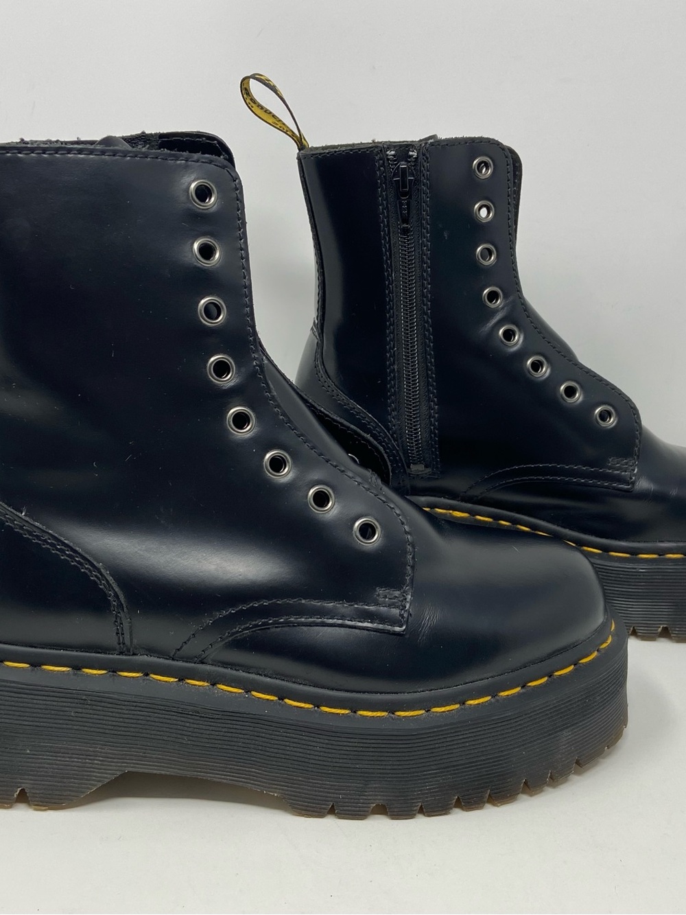 Doc Dr Marten Air Wair Jadon Black Leather Platform Boots  Men 6 /Women’s 7 NICE - Picture 2 of 16